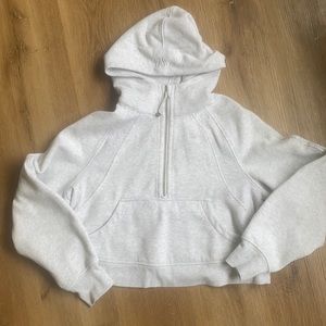 Lululemon scuba zip up .size xs small .In good condition PRICE IS FIRM!!!
